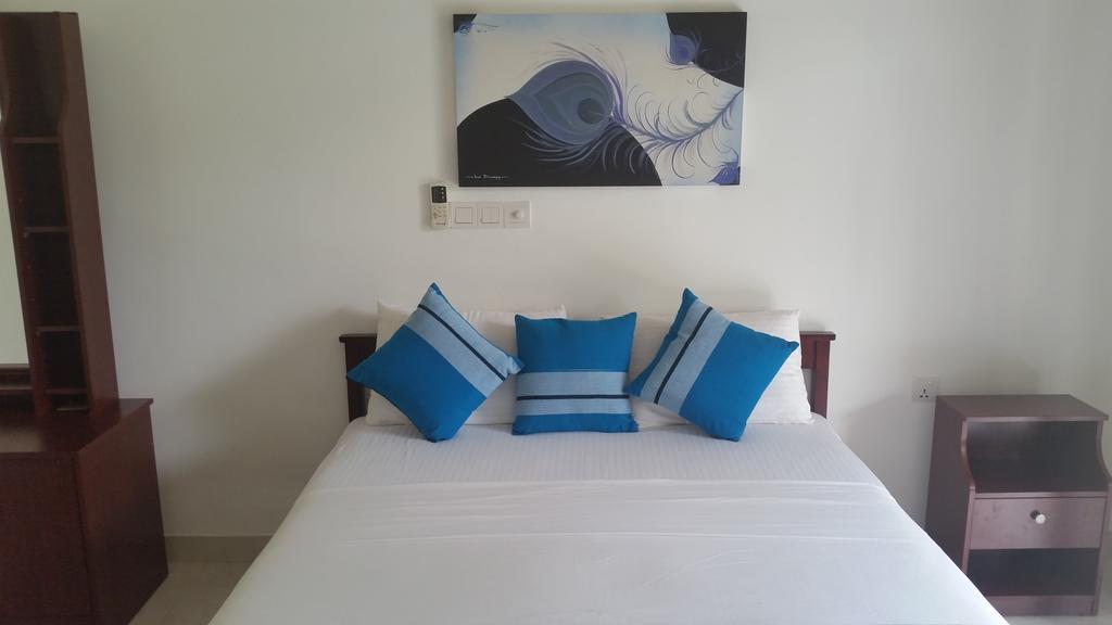 Hotel Serene View Tourist Rest à Anurâdhapura Extérieur photo