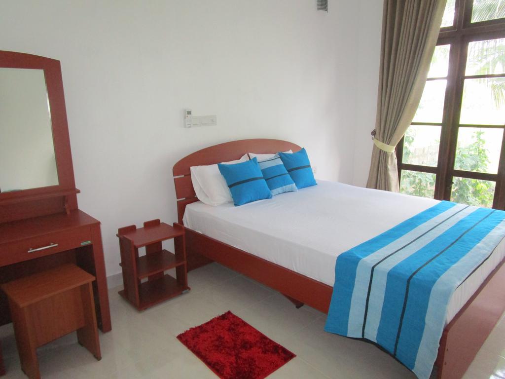 Hotel Serene View Tourist Rest à Anurâdhapura Extérieur photo
