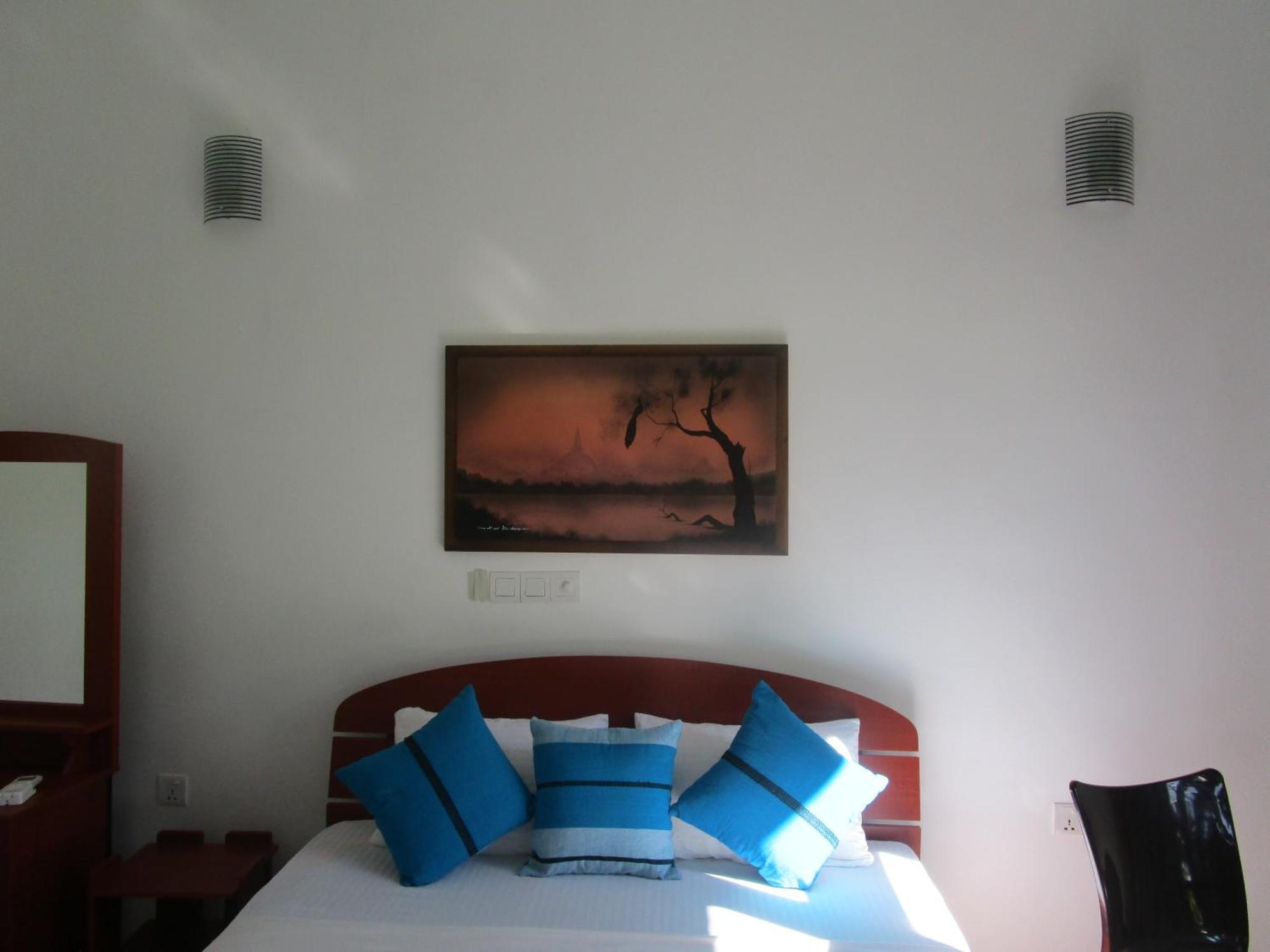 Hotel Serene View Tourist Rest à Anurâdhapura Extérieur photo
